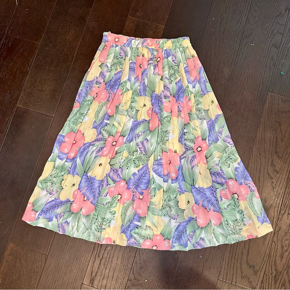 Vintage 1980’s Floral Pleated Women's Midi Skirt